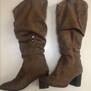 Suede Scrunch boot, wide calf